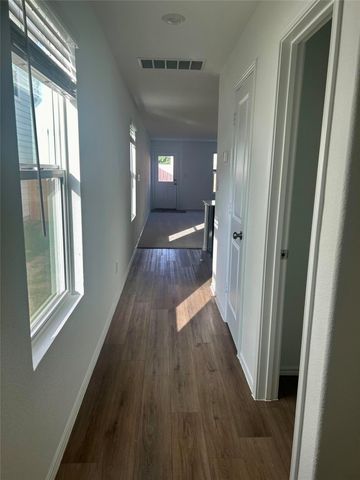 3 Trinity CIR, Lockhart, TX 78644