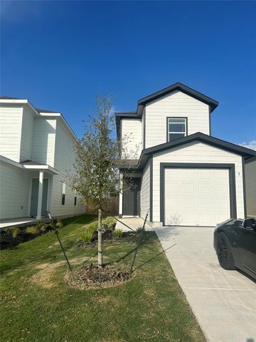 3 Trinity CIR, Lockhart, TX 78644