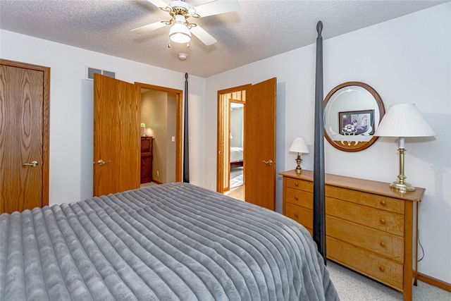 4675 Leprechaun Lane, Cedar Rapids, IA 52411