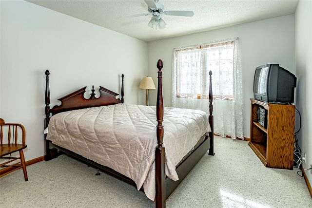 4675 Leprechaun Lane, Cedar Rapids, IA 52411