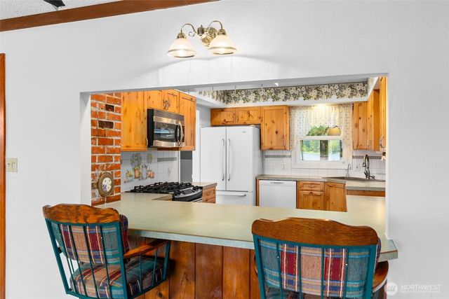 7002 Lakeside ST SW, Olympia, WA 98512