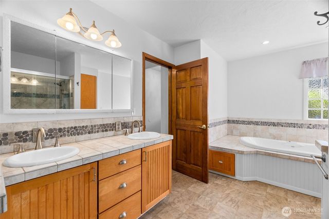 7002 Lakeside ST SW, Olympia, WA 98512