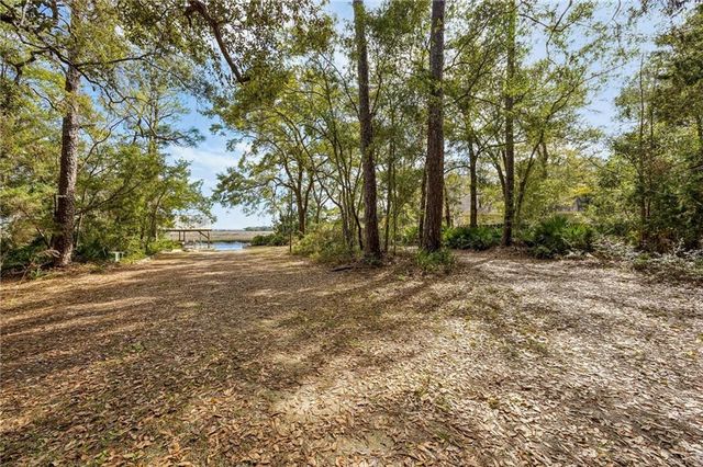 210 Chase Court N, St. Marys, GA 31558