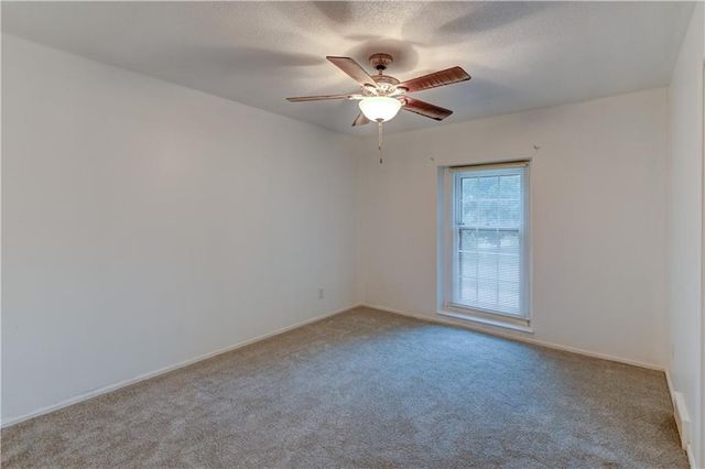 520 S Meadowbrook Lane, Olathe, KS 66062
