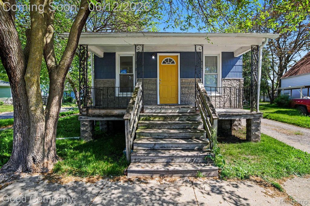 701 11th Street, Bay City, MI 48708