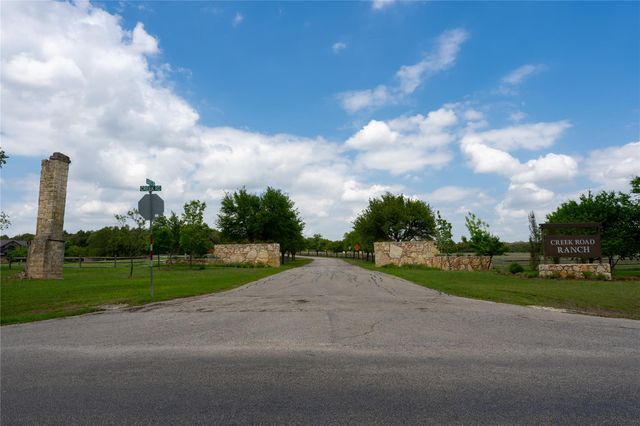 523 Dario DR, Dripping Springs, TX 78620