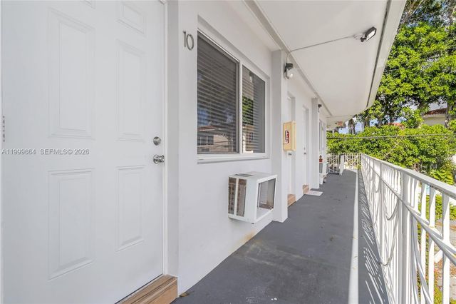 8129 Abbott Ave 10, Miami Beach, FL 33141