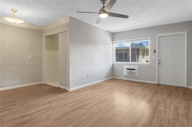 8129 Abbott Ave 10, Miami Beach, FL 33141