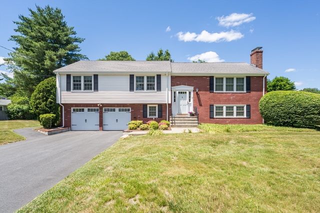9 Riverbend Dr, Natick, MA 01760