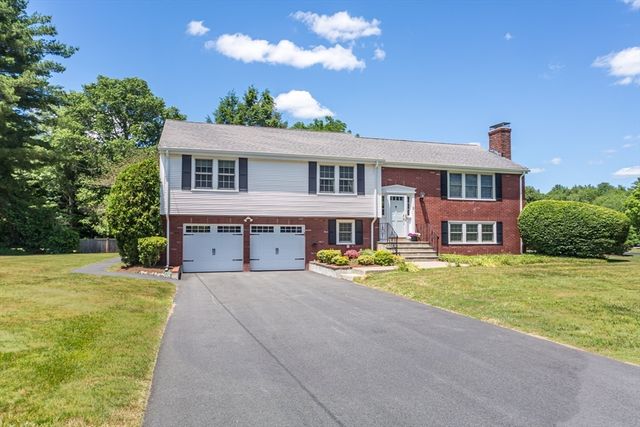 9 Riverbend Dr, Natick, MA 01760