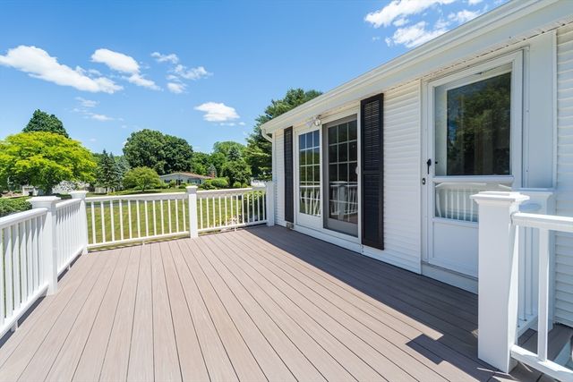 9 Riverbend Dr, Natick, MA 01760