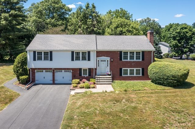9 Riverbend Dr, Natick, MA 01760