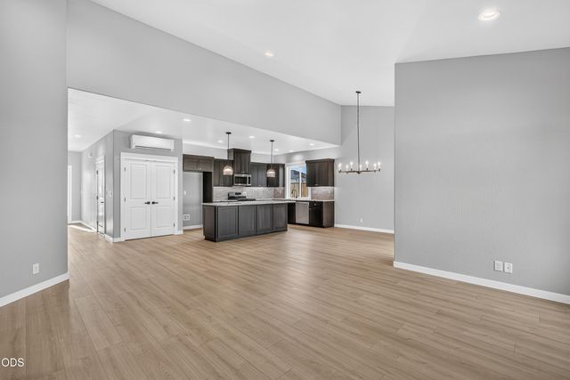 3233 Garner Way, Medford, OR 97504