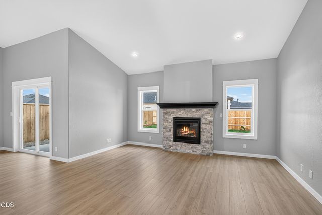 3233 Garner Way, Medford, OR 97504