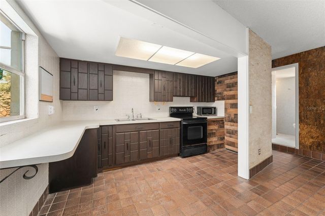 7712 HOOSIER PLACE, Orlando, FL 32807
