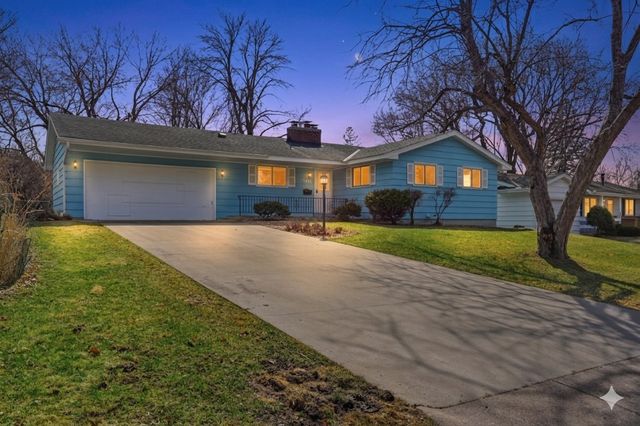 8409 32nd Place N, Crystal, MN 55427