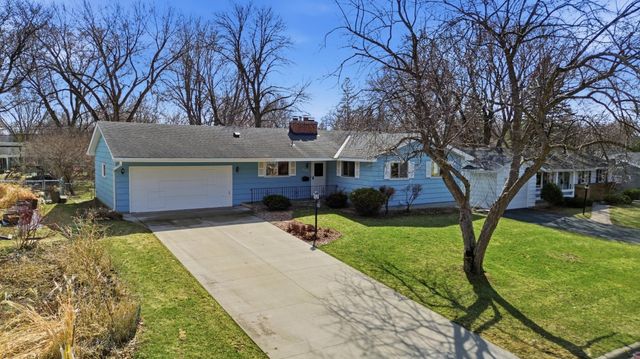 8409 32nd Place N, Crystal, MN 55427