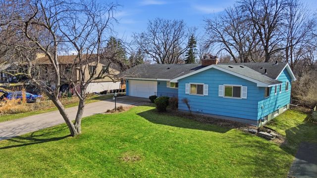 8409 32nd Place N, Crystal, MN 55427