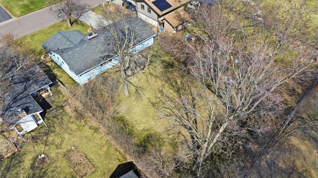 8409 32nd Place N, Crystal, MN 55427