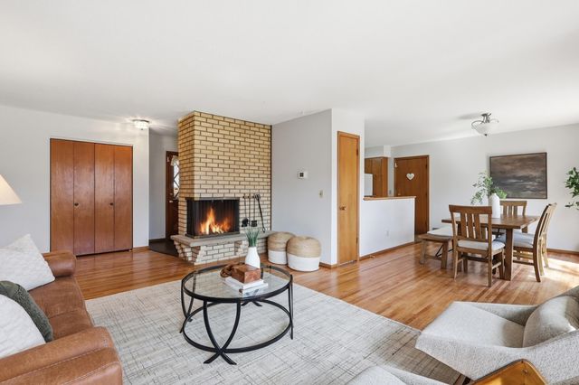 8409 32nd Place N, Crystal, MN 55427