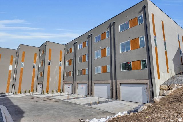 243 E BURCH PL, South Ogden, UT 84405