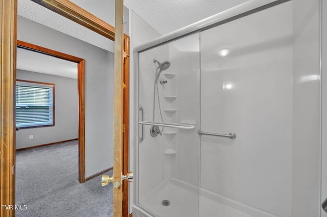 2 Broadwood Circle, Johnson City, TN 37604