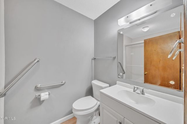 2 Broadwood Circle, Johnson City, TN 37604