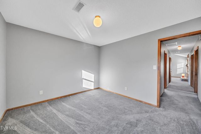 2 Broadwood Circle, Johnson City, TN 37604