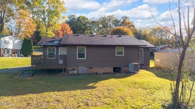 2 Broadwood Circle, Johnson City, TN 37604