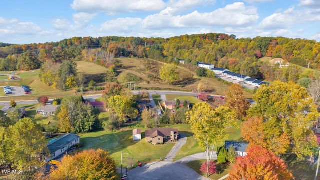 2 Broadwood Circle, Johnson City, TN 37604