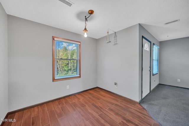 2 Broadwood Circle, Johnson City, TN 37604