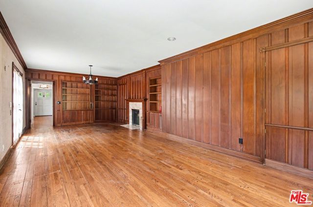 608 Trenton Drive, Beverly Hills, CA 90210