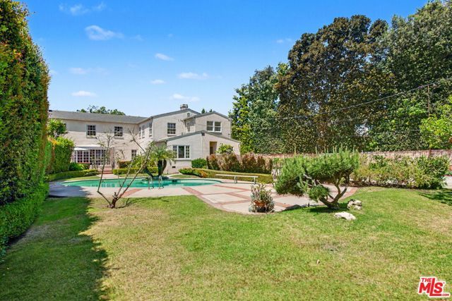 608 Trenton Drive, Beverly Hills, CA 90210