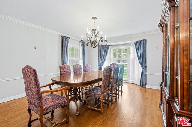 608 Trenton Drive, Beverly Hills, CA 90210