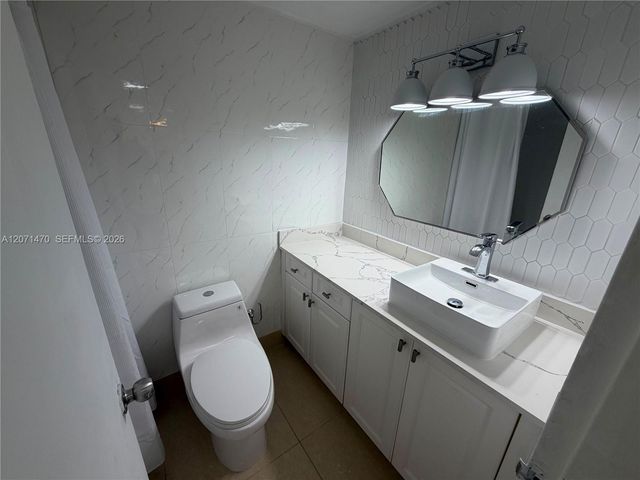 1000 West Avenue 330, Miami Beach, FL 33139