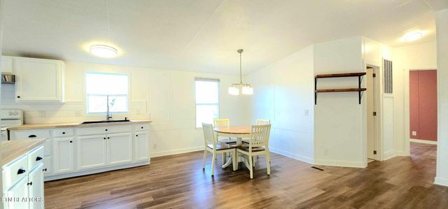 365 Billingsley Rd, Sweetwater, TN 37874