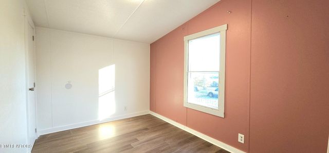 365 Billingsley Rd, Sweetwater, TN 37874