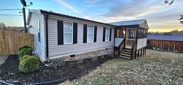 365 Billingsley Rd, Sweetwater, TN 37874