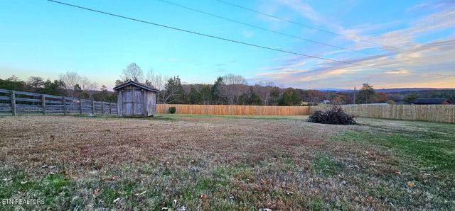 365 Billingsley Rd, Sweetwater, TN 37874