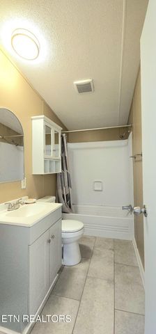 365 Billingsley Rd, Sweetwater, TN 37874