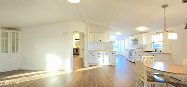 365 Billingsley Rd, Sweetwater, TN 37874