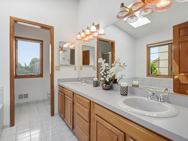 1657 Wake Robin Court, Ann Arbor, MI 48103