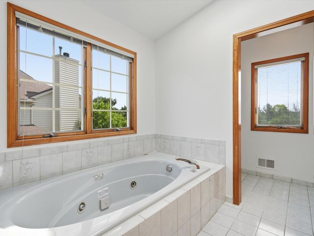 1657 Wake Robin Court, Ann Arbor, MI 48103