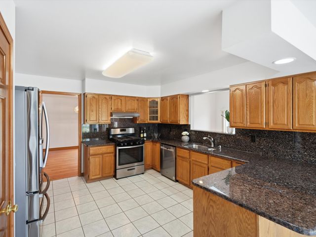 1657 Wake Robin Court, Ann Arbor, MI 48103