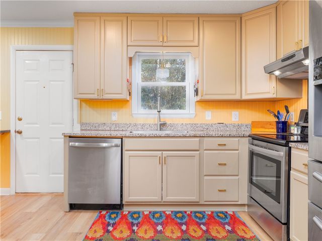 138 Crossbrook Drive, Brunswick, GA 31525