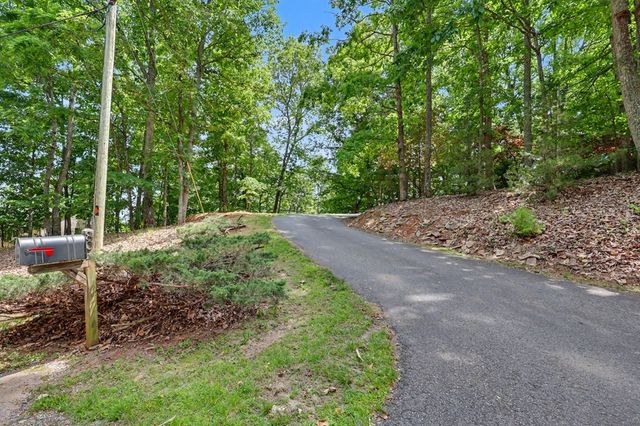 80 Thousand Oaks Road, Blairsville, GA 30512
