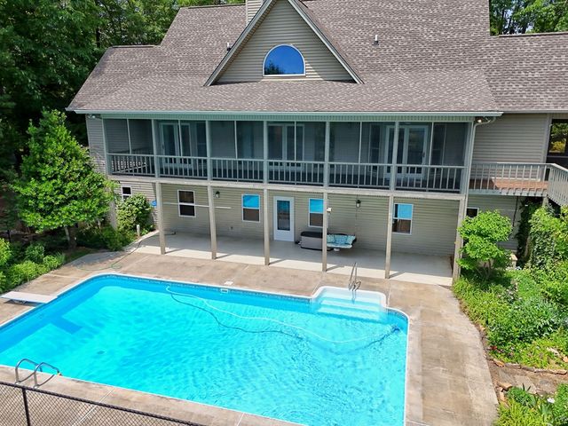 80 Thousand Oaks Road, Blairsville, GA 30512