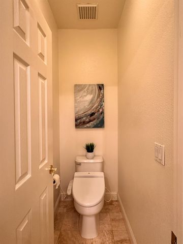 2211 Minden Way, Sacramento, CA 95835