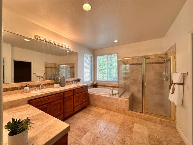 2211 Minden Way, Sacramento, CA 95835