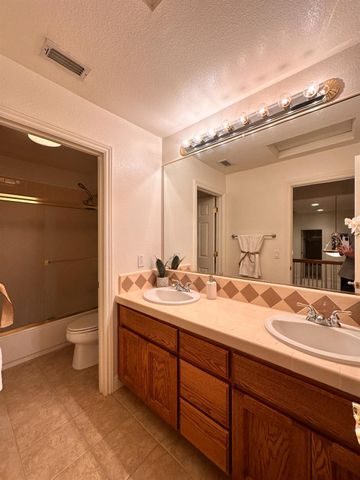 2211 Minden Way, Sacramento, CA 95835